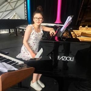 Meet your Posher, Jenny